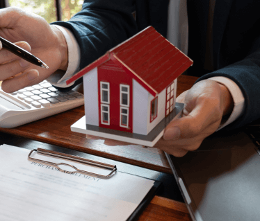 O Papel Fundamental dos Corretores de Seguros no Mercado Imobiliário: Dicas para Escolher o Profissional Ideal